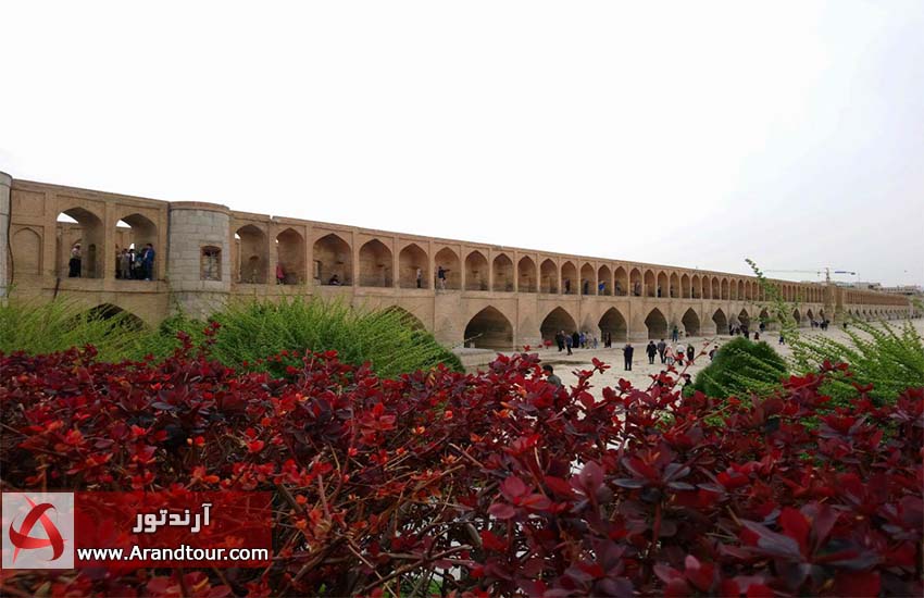 تور اصفهان سفری به نصف جهان نوروز 99 -pic1